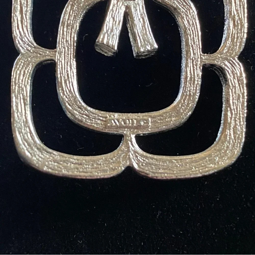 Vintage  Avon 1974 Mayan Silver Pendant Necklace Brutalist Style - Picture 4 of 7